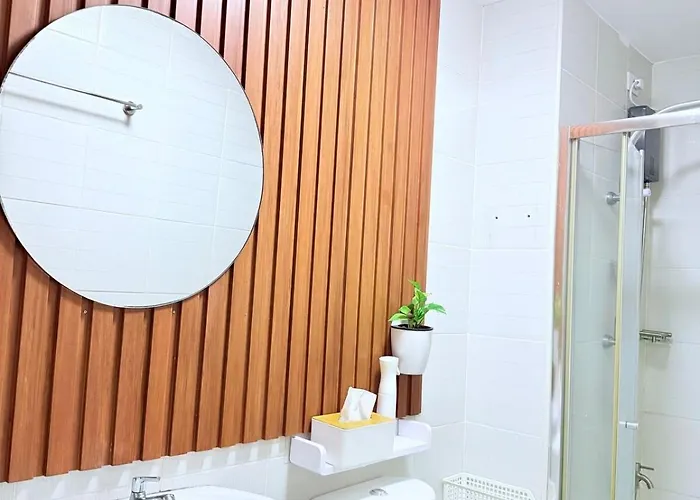 42nd Floor 2br With Amazing Views, Single Beds & 7 Pools Manila